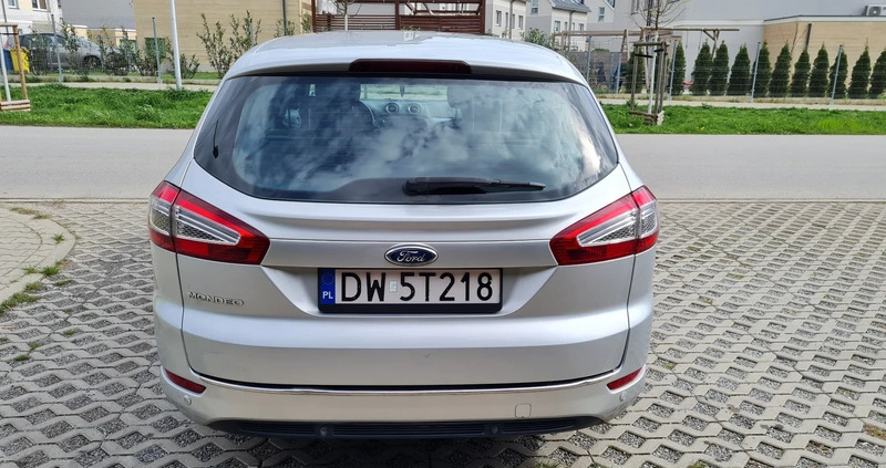 Ford Mondeo cena 23000 przebieg: 266463, rok produkcji 2011 z Wrocław małe 232